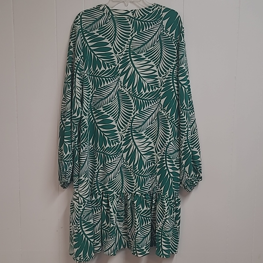Rachel Zoe Sz M Green and White Leaf Print Long Sleeve Size Medium Button Front - Picture 3 of 11
